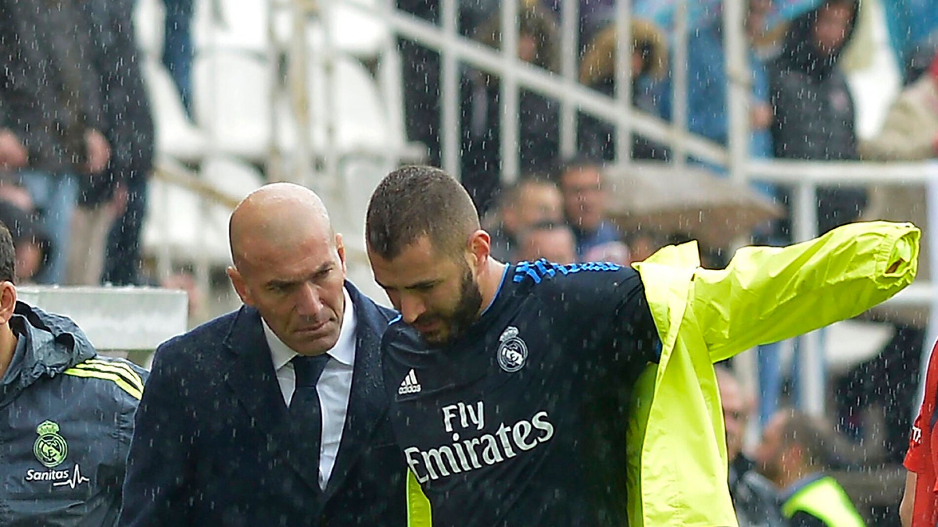 Karim Benzema lesionado en Vallecas