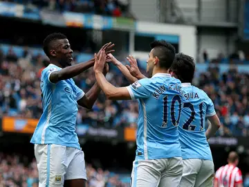 Los del Manchester City celebran su gol durante el partido ante el Stoke Los del Manchester City celebran su gol durante el partido ante el Stoke