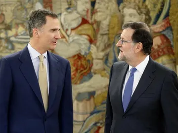 El rey Felipe VI con el presidente del Gobierno en funciones, Mariano Rajoy El rey Felipe VI con el presidente del Gobierno en funciones, Mariano Rajoy