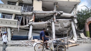 Una vivienda destruida por el terremoto