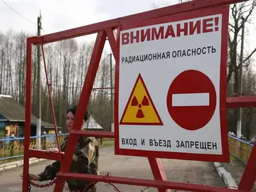 Zona de exclusión a 30 kilómetros del reactor nuclear de Chernóbil Zona de exclusión a 30 kilómetros del reactor nuclear de Chernóbil