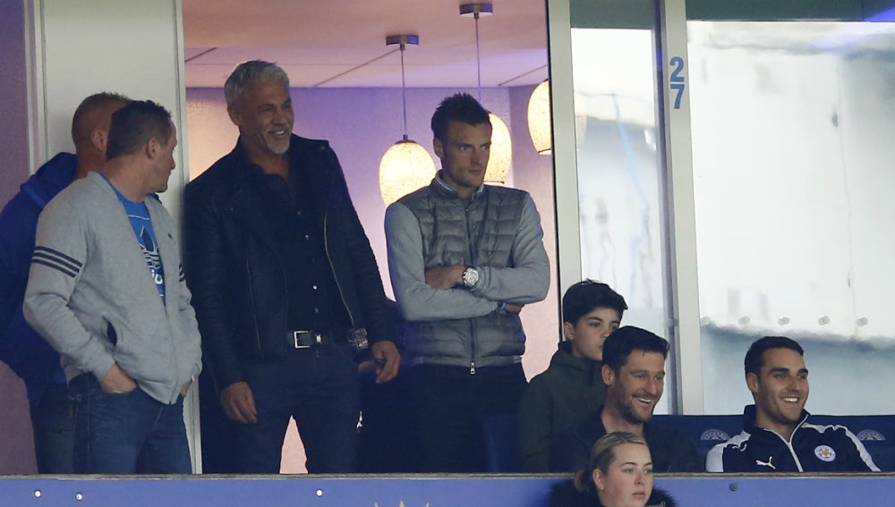 Jamie Vardy, en la grada observando un partido del Leicester
