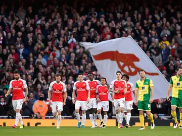 El festejo del Arsenal tras el gol de Welbeck ante el Norwich El festejo del Arsenal tras el gol de Welbeck ante el Norwich