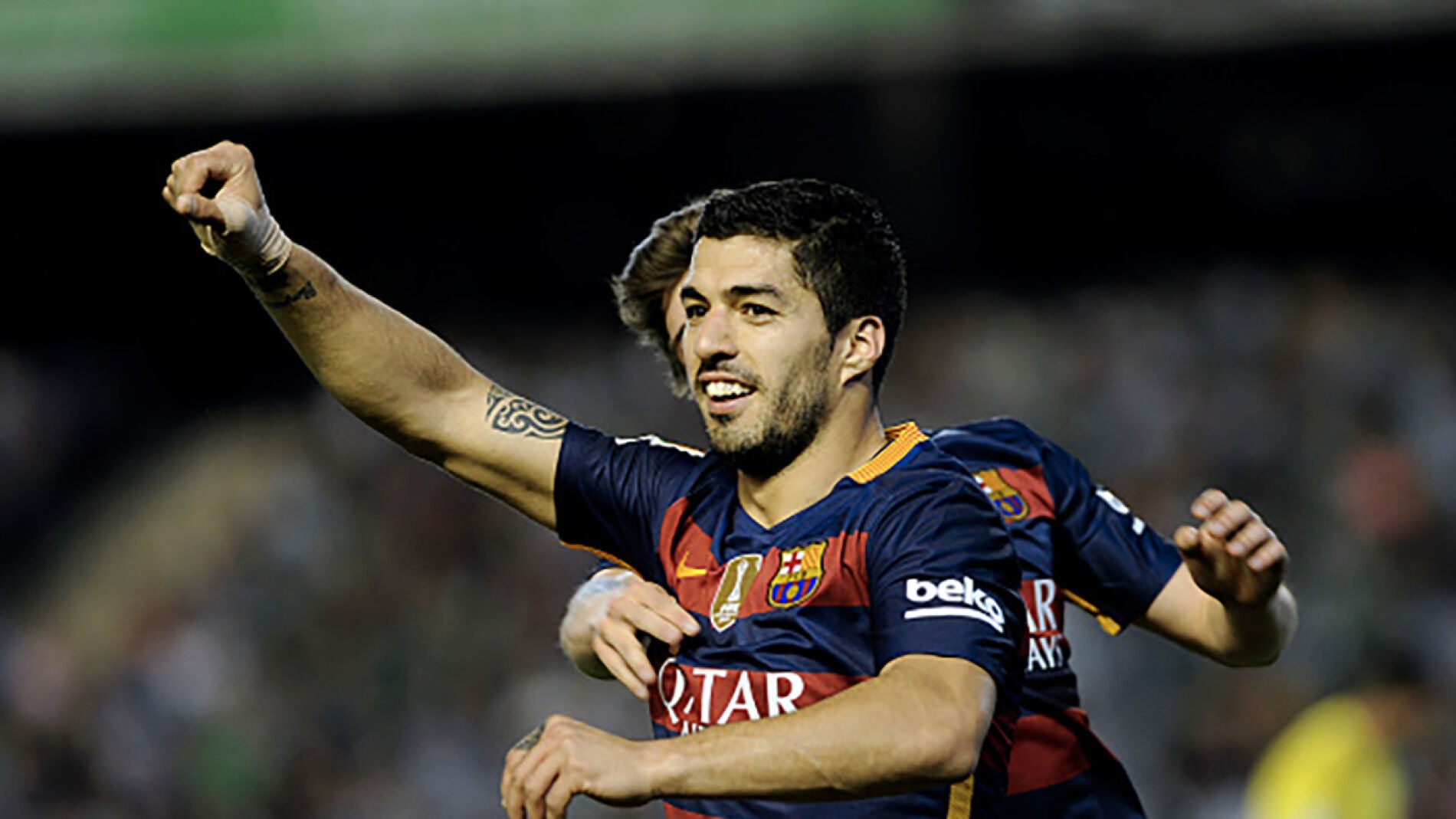 Luis Su&aacute;rez celebra su gol ante el Betis