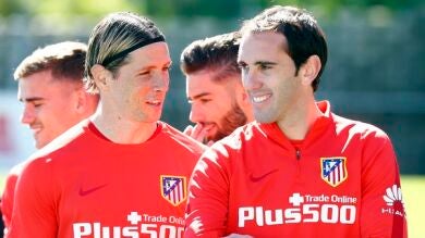 Godín y Carrasco se entrenan con normalidad antes de viajar a Múnich