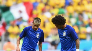 Marcelo y Neymar, en un entrenamiento de la selección brasileña