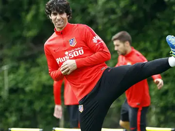 Tiago, en un entrenamiento con el Atlético Tiago, en un entrenamiento con el Atlético