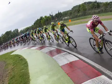 El pelotón durante una etapa del Giro de Italia (Archivo) El pelotón durante una etapa del Giro de Italia (Archivo)