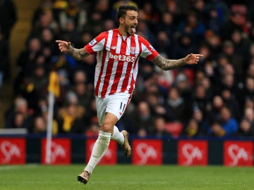 Joselu celebrando un gol con el Stoke City