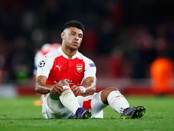 Oxlade-Chamberlain sobre el césped Oxlade-Chamberlain sobre el césped
