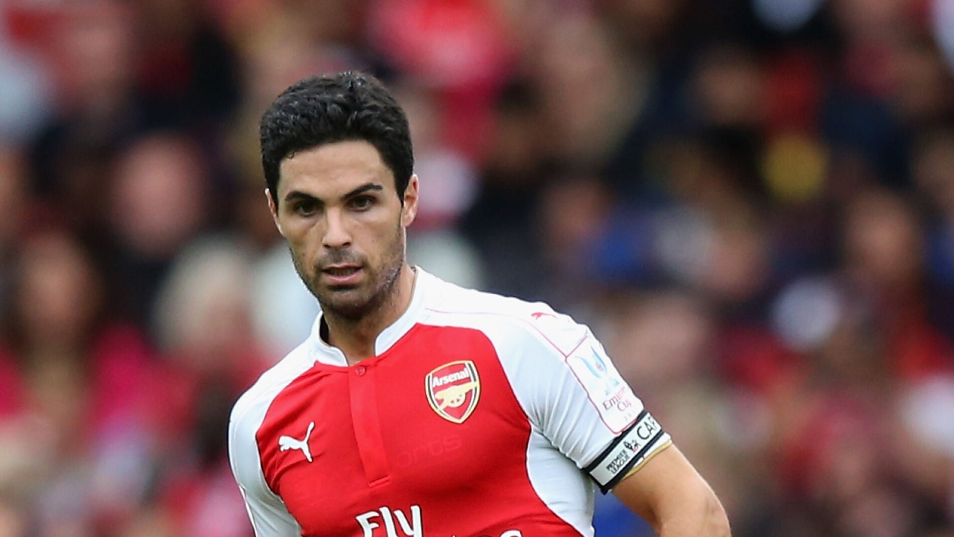 Mikel Arteta durante un partido con el Arsenal