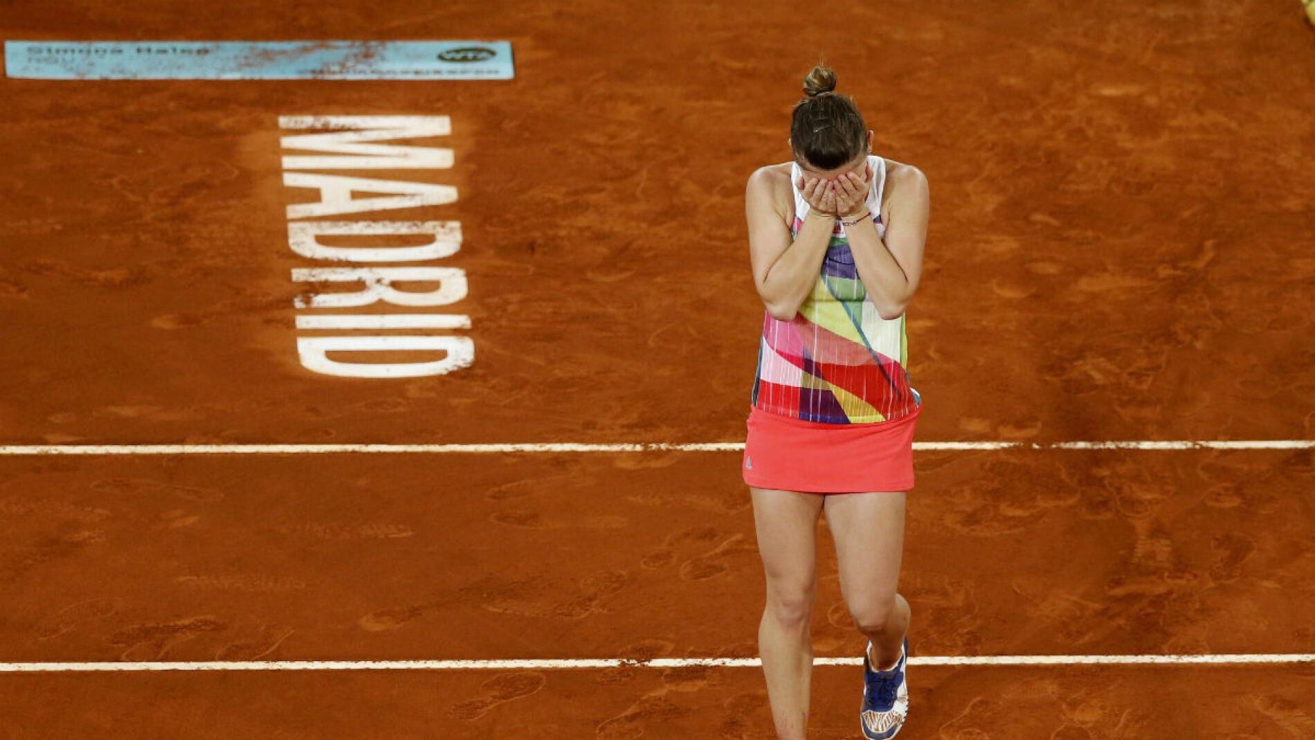 Halep, emocionada tras ganar en Madrid