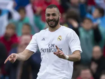 Benzema, con el Real Madrid Benzema, con el Real Madrid
