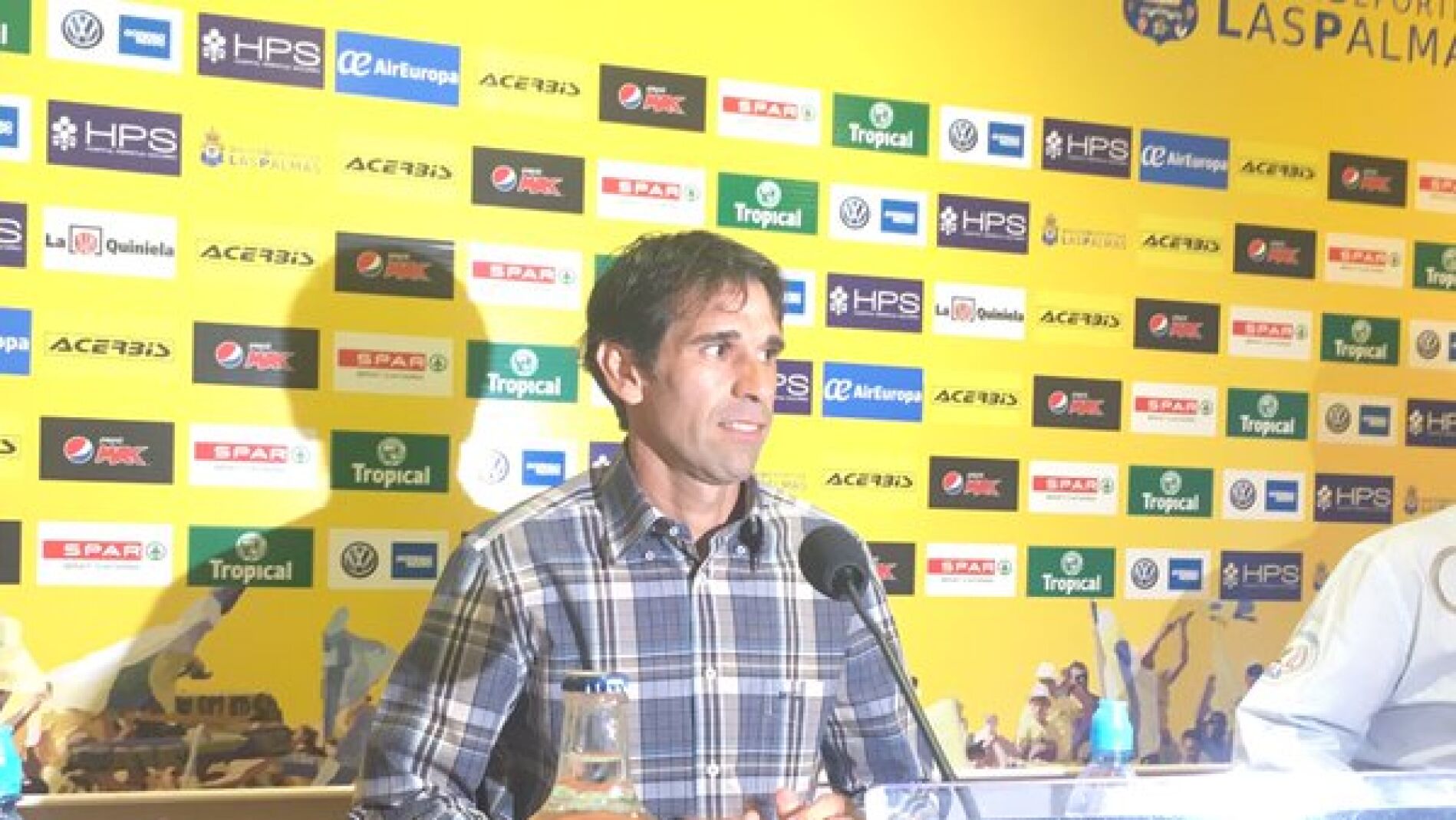 Valer&oacute;n, en rueda de prensa