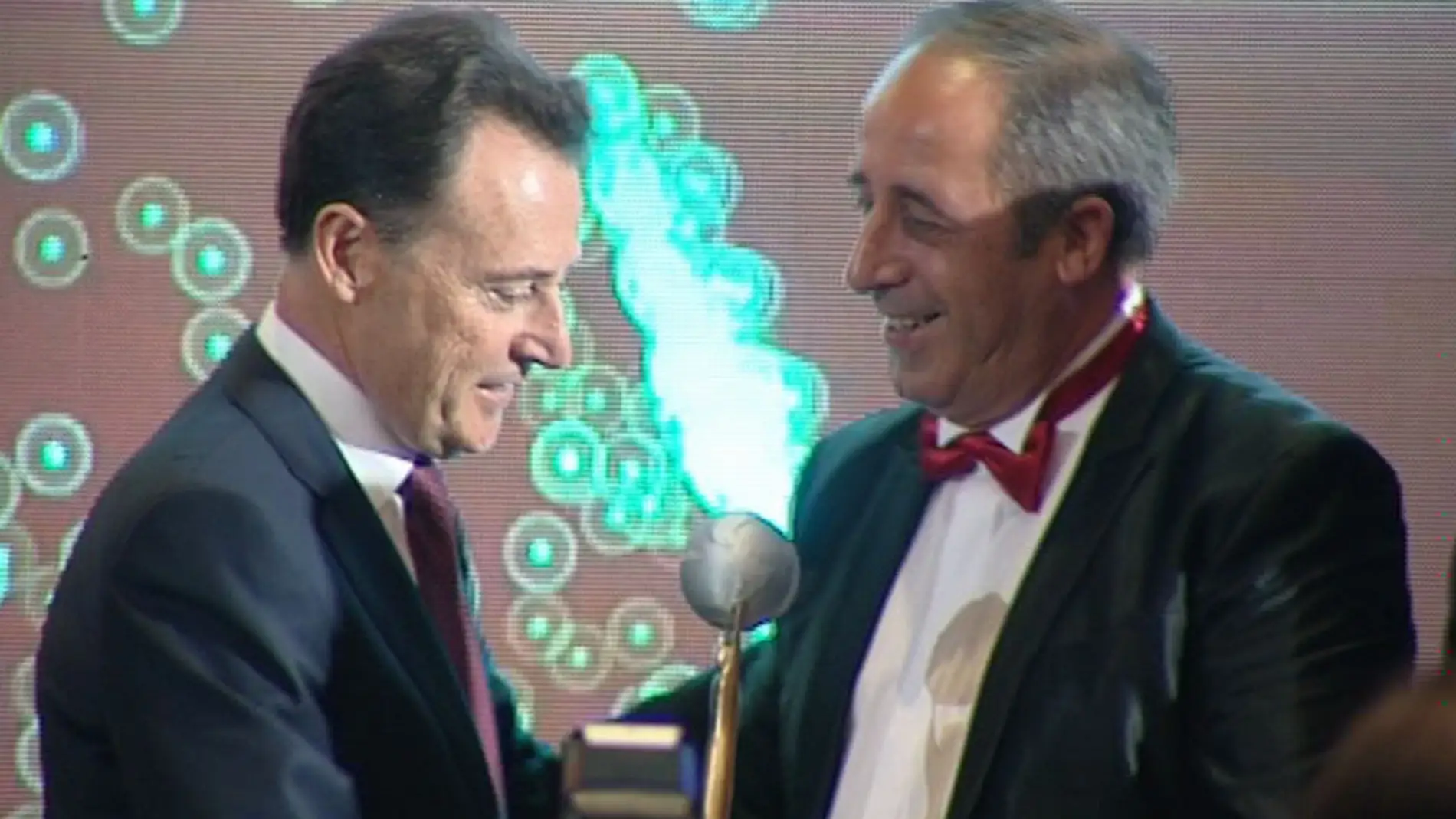 Matías Prats recibe el premio 'El Suplemento'