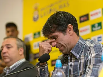 Valerón, emocioando al anunciar su retirada del fútbol Valerón, emocioando al anunciar su retirada del fútbol