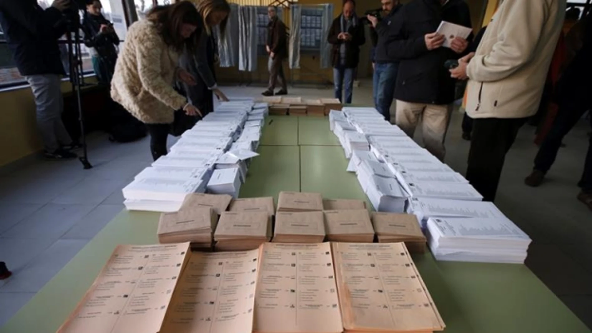 Todo preparado en los colegios electorales Todo preparado en los colegios electorales