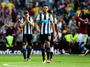 Los jugadores del Newcastle, cabizbajos Los jugadores del Newcastle, cabizbajos