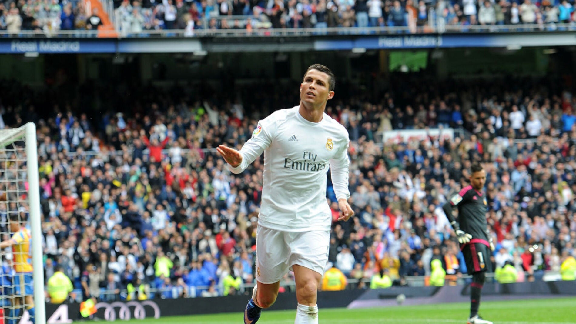 Cristiano celebra un gol ante el Valencia