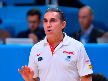 Sergio Scariolo dirigiendo a la Selección de España Sergio Scariolo dirigiendo a la Selección de España