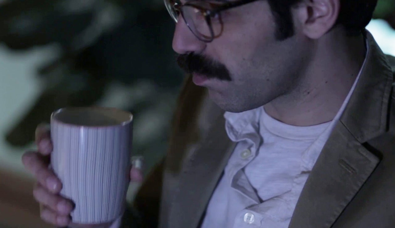 Romero no se f&iacute;a de nadie en La Embajada