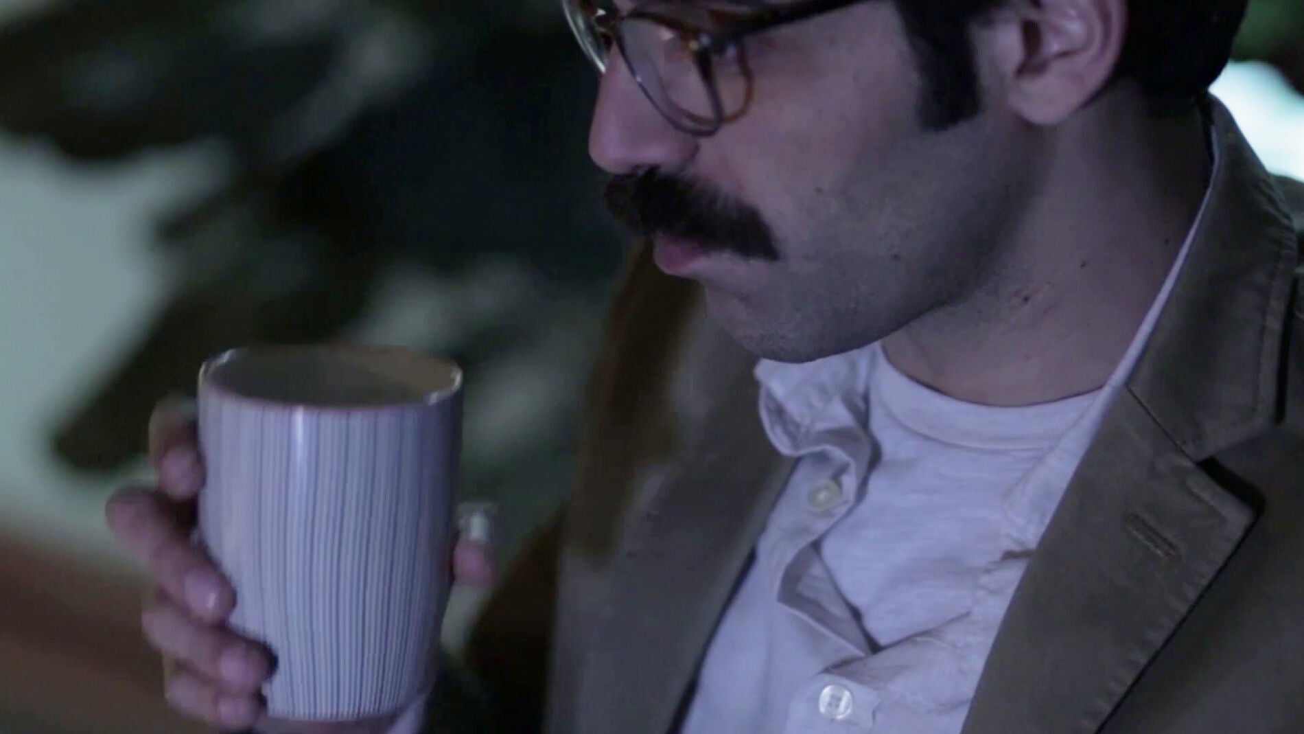 Romero no se f&iacute;a de nadie en La Embajada