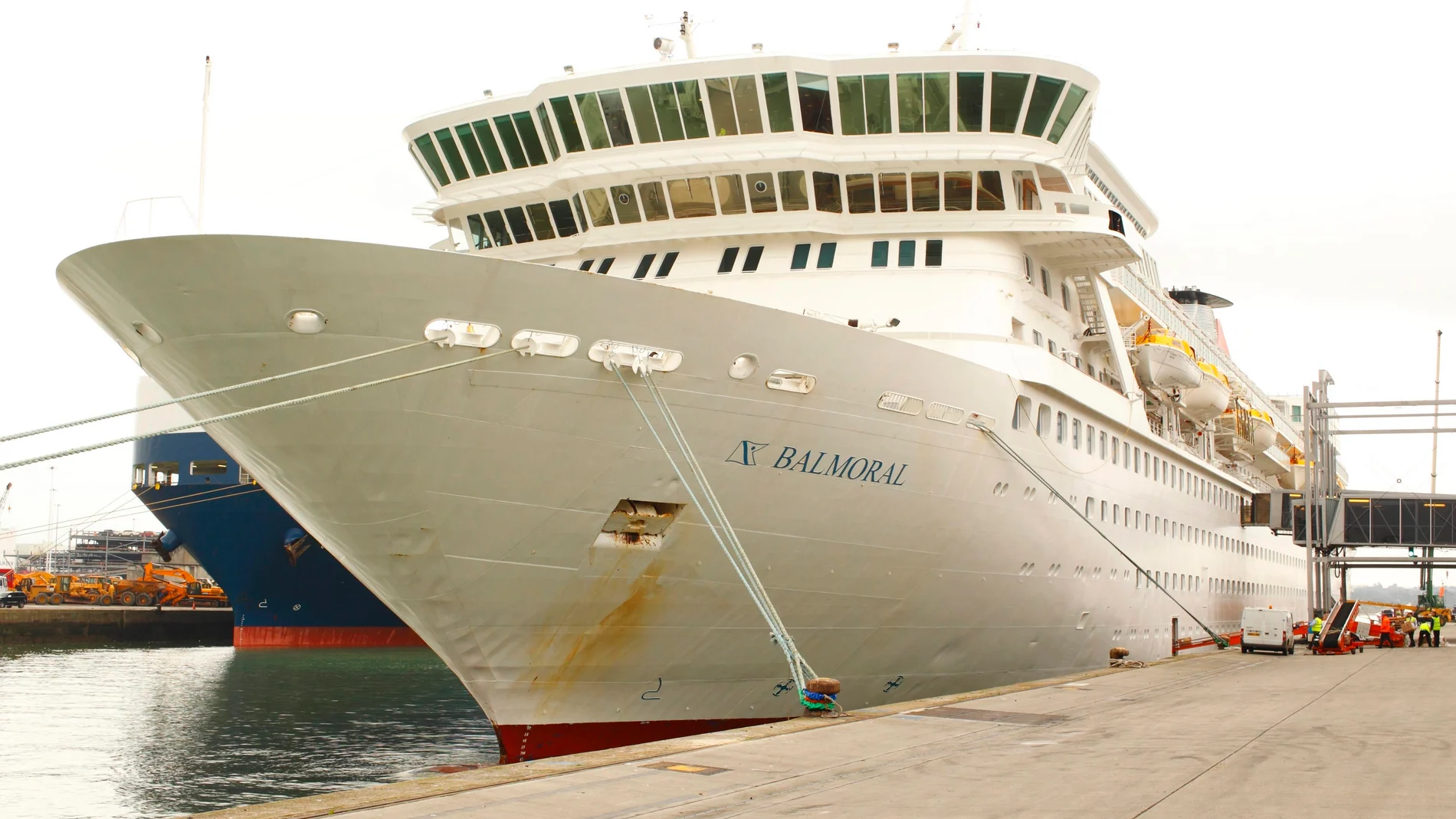 Fotografía que muestra al buque crucero "MS Balmoral" Fotografía que muestra al buque crucero "MS Balmoral"