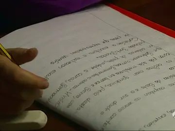 Frame 210.310969 de: La asamblea de Madrid debate este jueves la iniciativa de una mujer para reducir los deberes que ya ha conseguido 200.000 firmas Frame 210.310969 de: La asamblea de Madrid debate este jueves la iniciativa de una mujer para reducir los deberes que ya ha conseguido 200.000 firmas