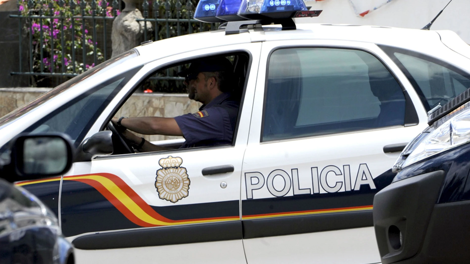 Coche de Policía Nacional. Coche de Policía Nacional.