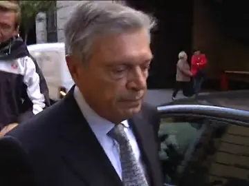 Frame 0.312997 de: La fiscalía pide 4 años de cárcel para antiguos directivos de la CAM Frame 0.312997 de: La fiscalía pide 4 años de cárcel para antiguos directivos de la CAM