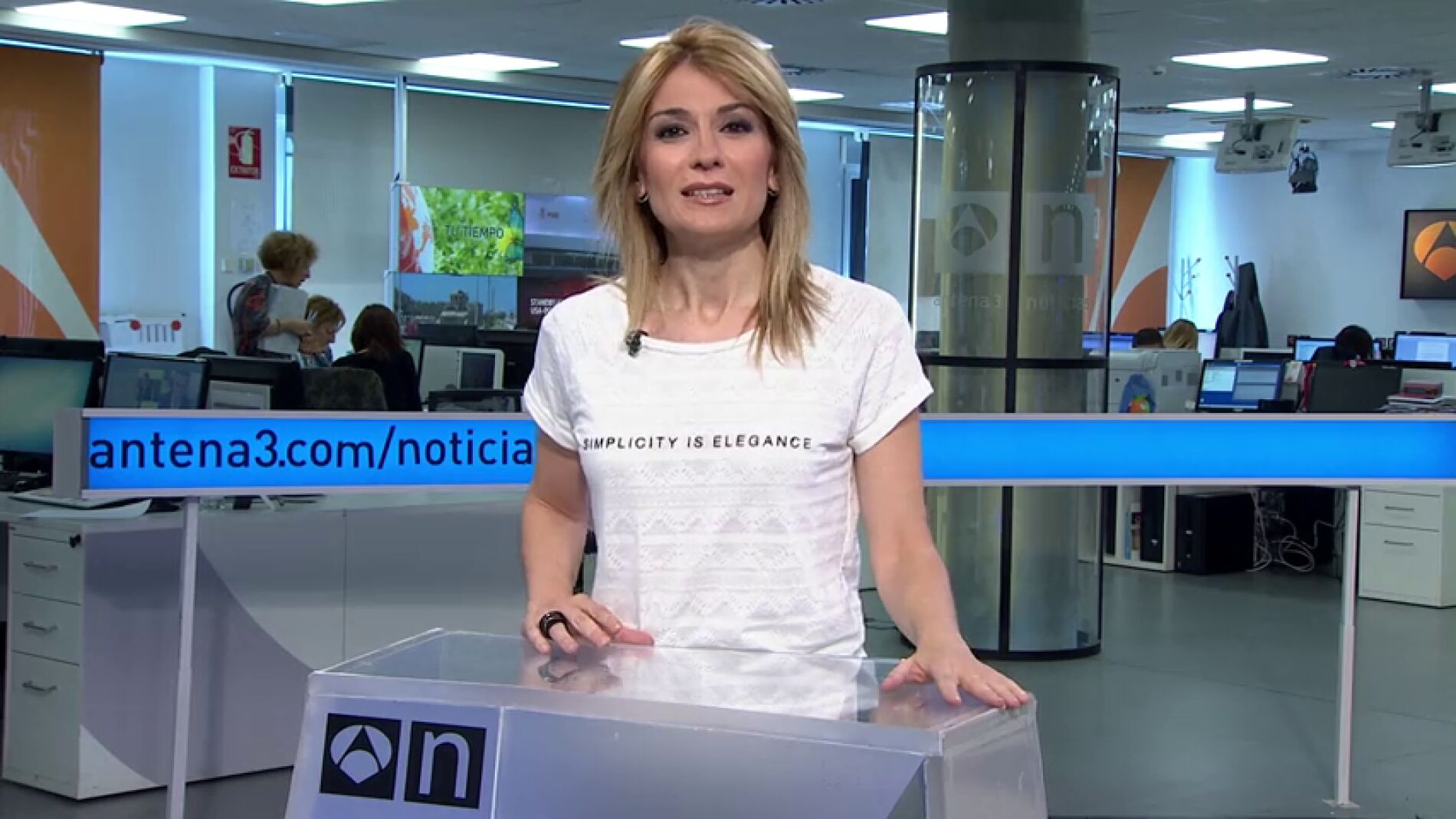 Frame 66.244196 de: Dilma y Margarita