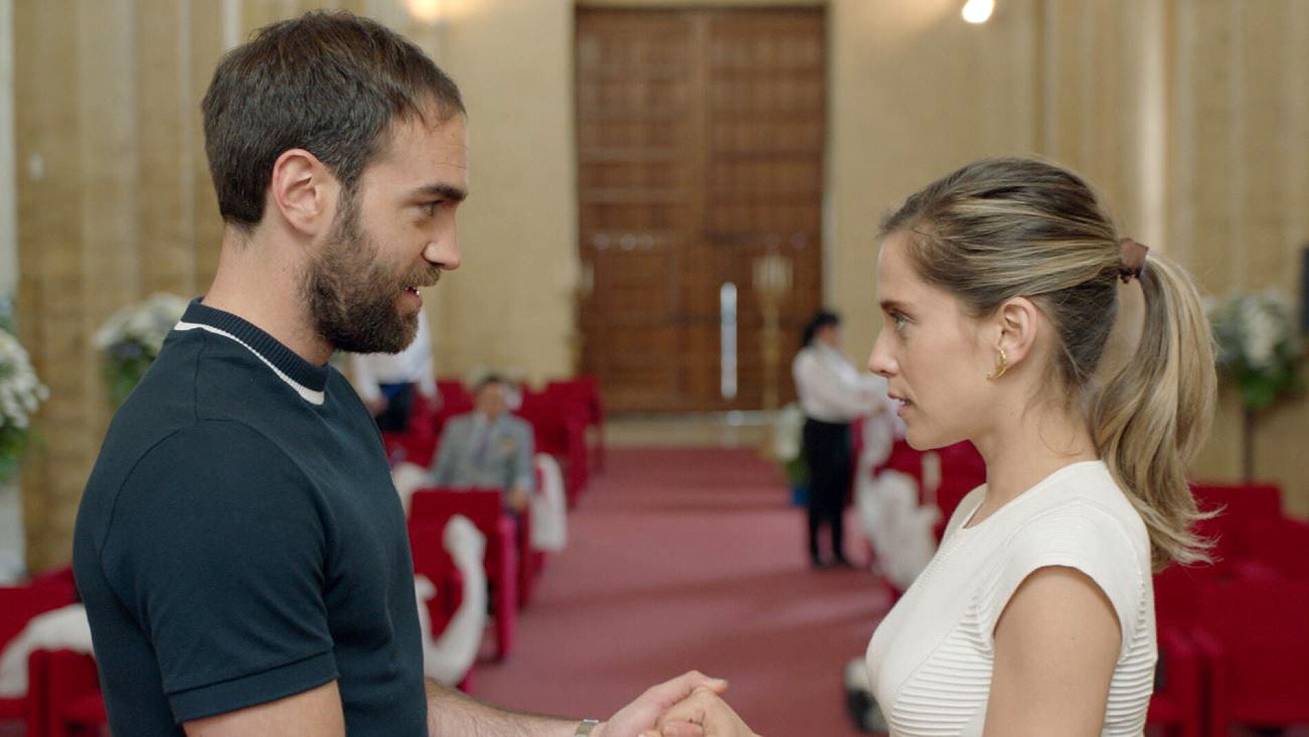 Carmen e I&ntilde;aki ensayan su boda