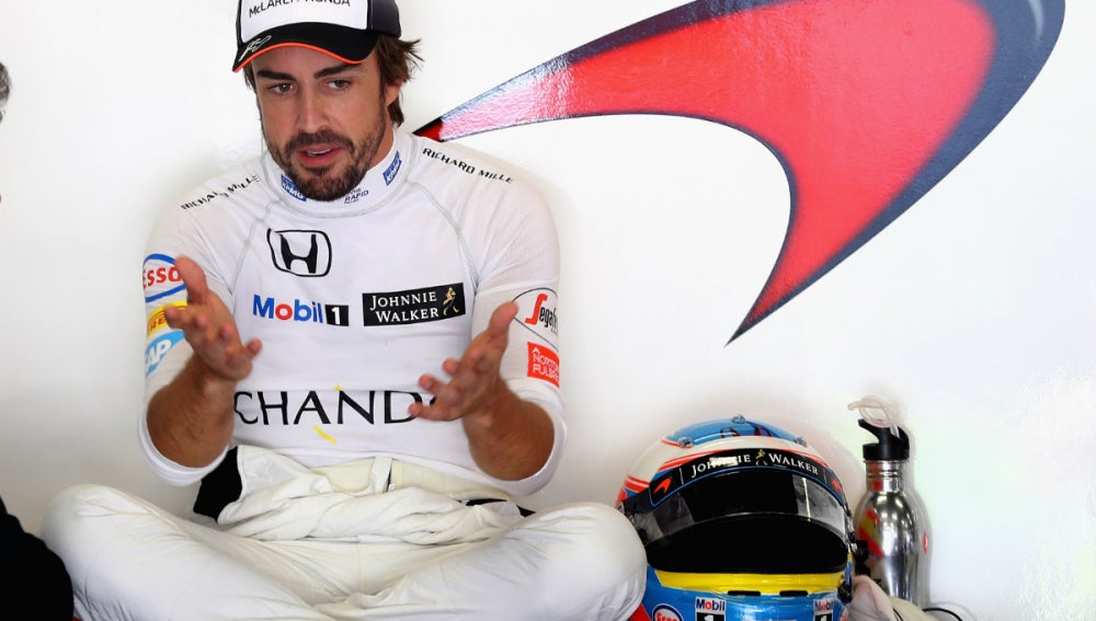 Alonso, en su box
