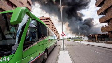 Una urbanización cercana al incendio