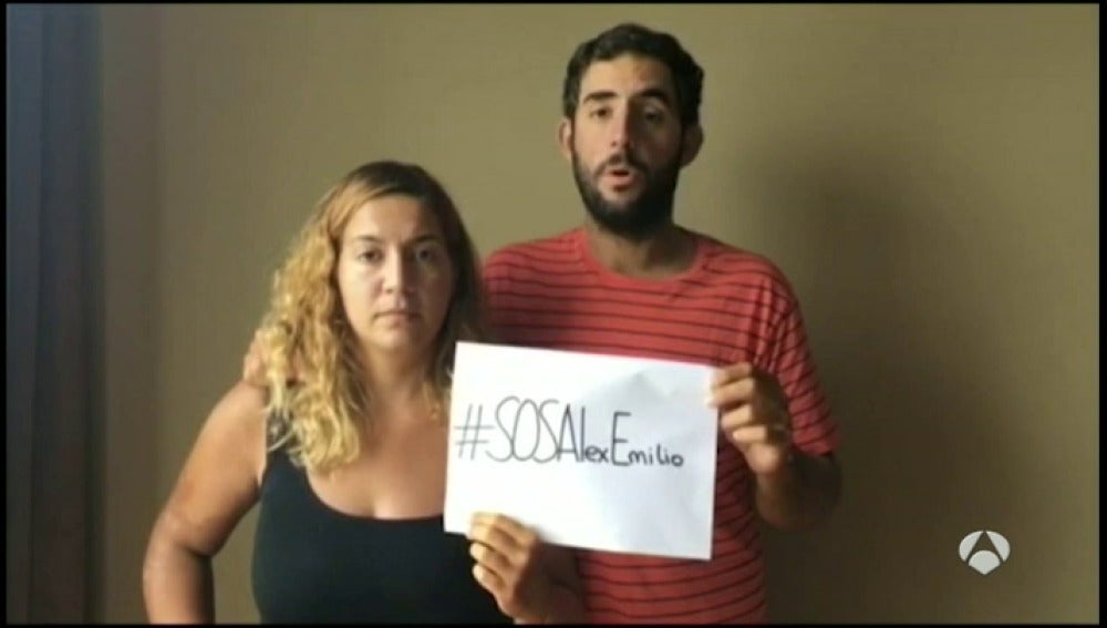 Frame 87.993858 de:  Los españoles rescatados en Malasia piden ayuda para los dos navegantes asturianos desaparecidos