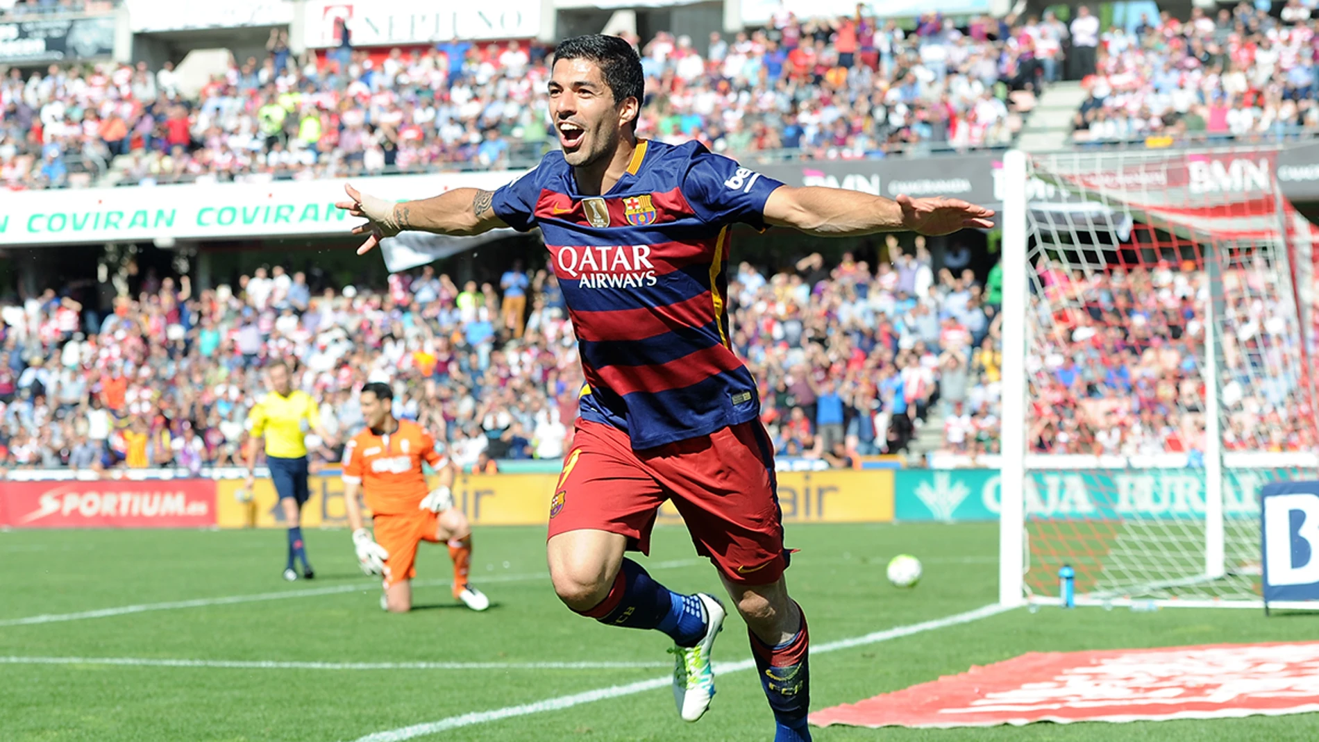 Luis Suárez celebra el segundo tanto de su equipo Luis Suárez celebra el segundo tanto de su equipo