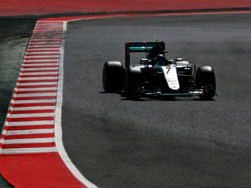 Rosberg rueda en Montmeló