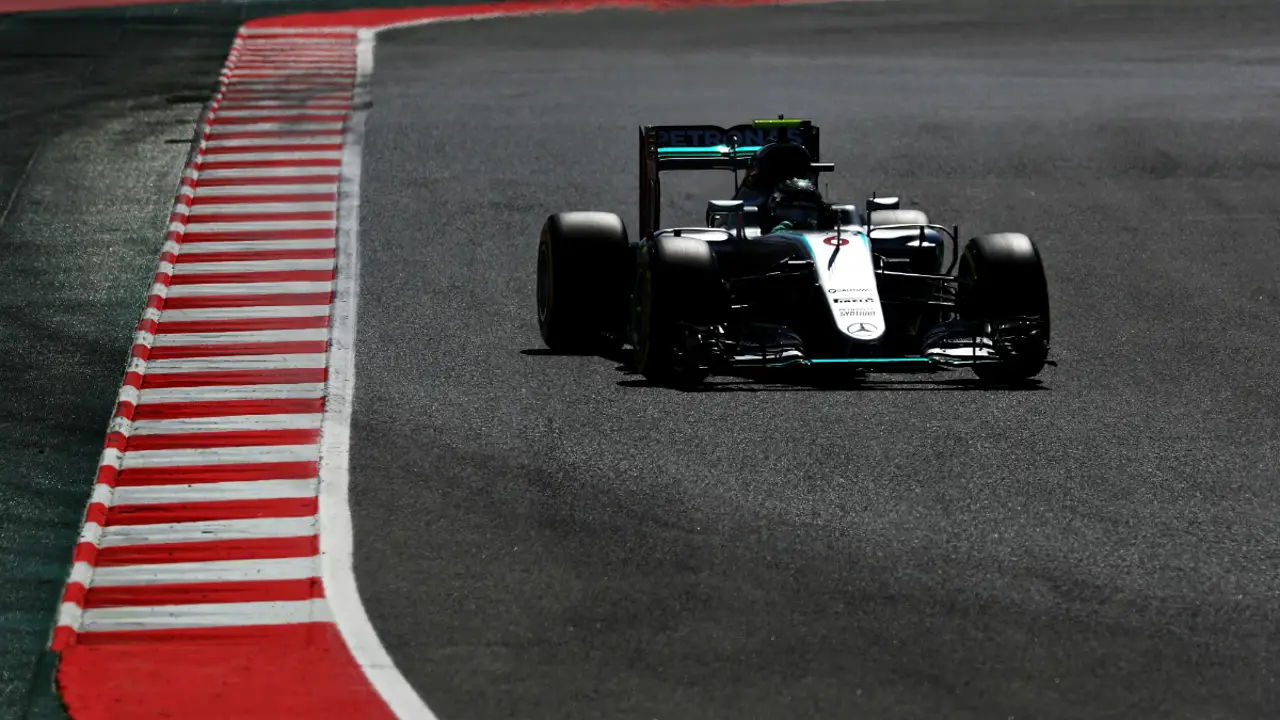 Rosberg rueda en Montmeló