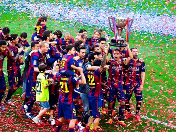 El Barça levanta un título de Liga El Barça levanta un título de Liga