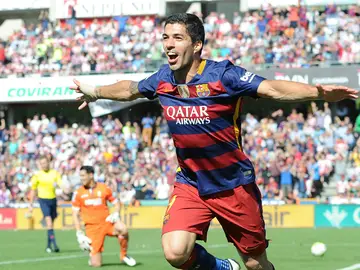 Suárez celebra un gol con el Barcelona Suárez celebra un gol con el Barcelona
