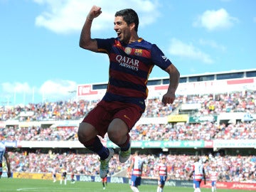 Luis Suárez feliz tras su segundo tanto en la primera parte