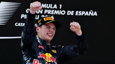 Nuevo duelo Vettel - Hamilton en España con Alonso y Sainz confiando en las mejoras