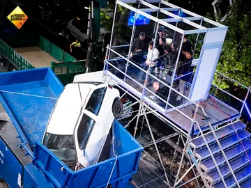 Así es la trituradora que devora coches enteros Así es la trituradora que devora coches enteros