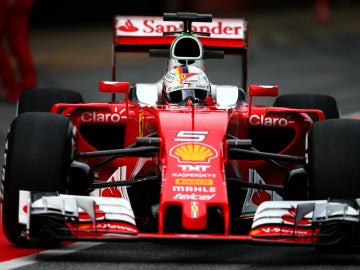 Sebastian Vettel, durante los test de Montmeló