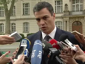 Frame 43.188411 de: Sánchez: "Rajoy prometió cuadrar las cuentas públicas y la herencia que nos va a dejar es más deuda y una multa" Frame 43.188411 de: Sánchez: "Rajoy prometió cuadrar las cuentas públicas y la herencia que nos va a dejar es más deuda y una multa"
