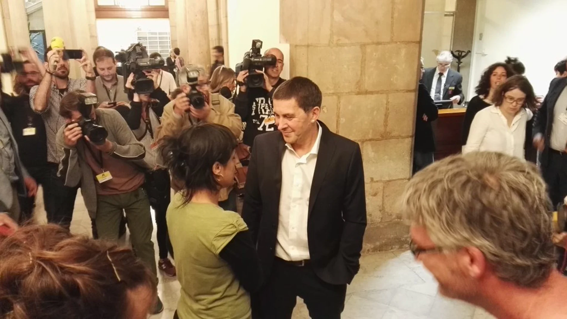 Arnaldo Otegi ha sido recibido por Anna Gabriel Arnaldo Otegi ha sido recibido por Anna Gabriel