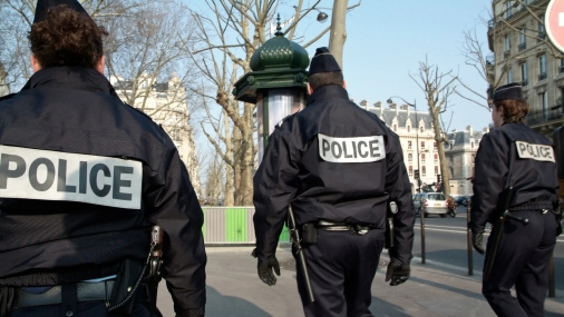 Agentes de la policía francesa en París Agentes de la policía francesa en París