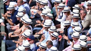 Espectadores de Roland Garros en la Philippe-Chatrier