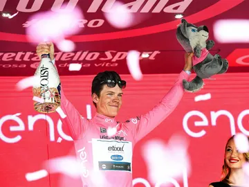 Jungels mantiene la 'maglia rosa' una etapa más Jungels mantiene la 'maglia rosa' una etapa más