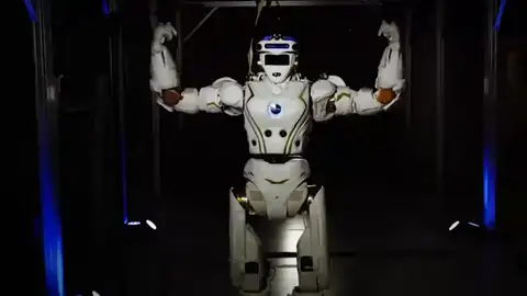 Frame 16.961936 de: La NASA entrena a robots humanoides para mandarlos a Marte. Frame 16.961936 de: La NASA entrena a robots humanoides para mandarlos a Marte.